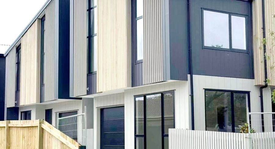  at Baringa Place, Botany Downs, Manukau City, Auckland