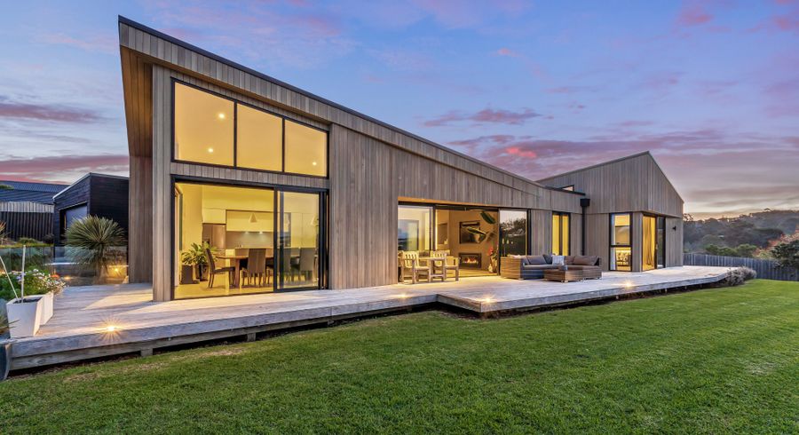  at 7 Laguna Place, Matakatia Bay, Rodney, Auckland