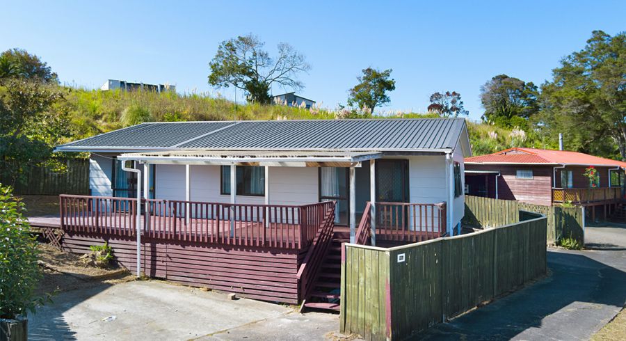  at 1/76 Chilcott Road, Henderson, Waitakere City, Auckland