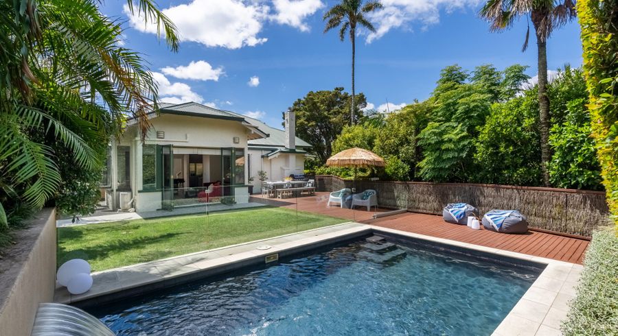  at 19 Maritime Terrace, Birkenhead, Auckland
