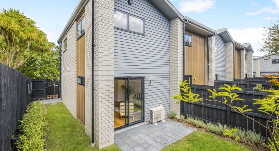  at 8/2 Sturges Avenue, Ōtāhuhu, Auckland