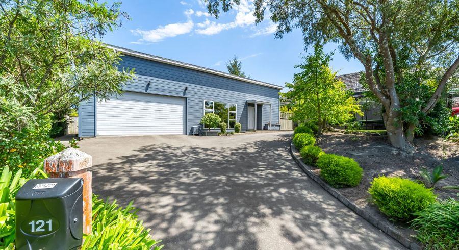  at 121 Hill Road, Belmont, Lower Hutt