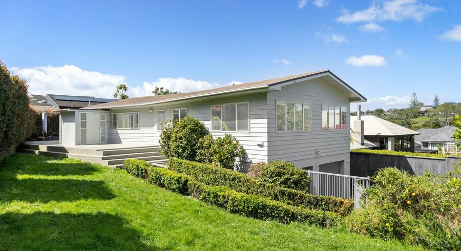  at 8 Asbury Crescent, Campbells Bay, North Shore City, Auckland