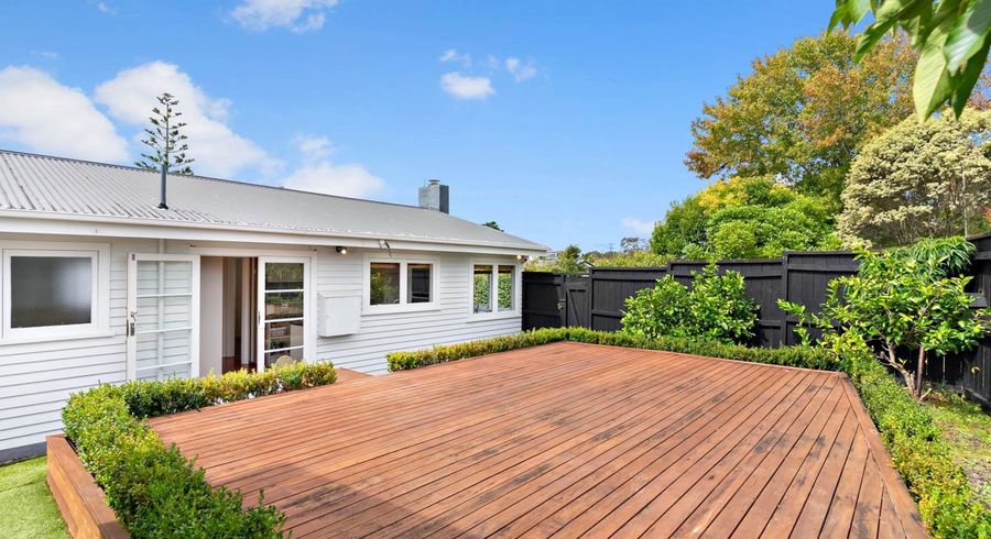  at 111 Carlisle Road, Torbay, North Shore City, Auckland