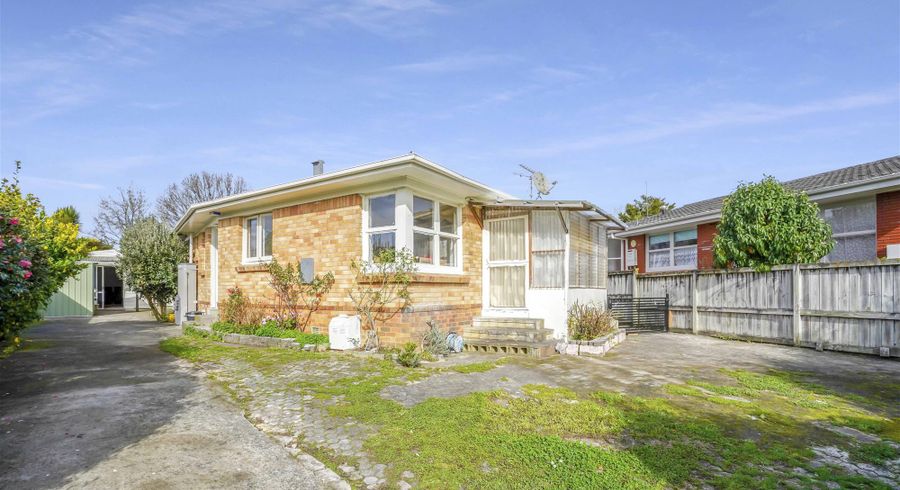  at 8 Robert Grigg Place, Hamilton East, Hamilton