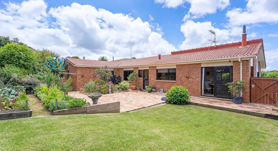  at 5 Marina View Drive, West Harbour, Waitakere City, Auckland