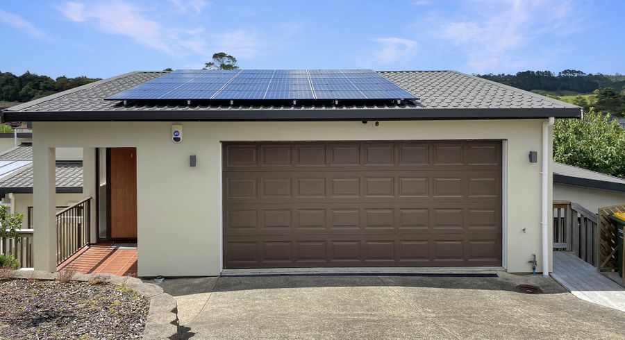  at 3 Finsbury Place, Henderson, Waitakere City, Auckland