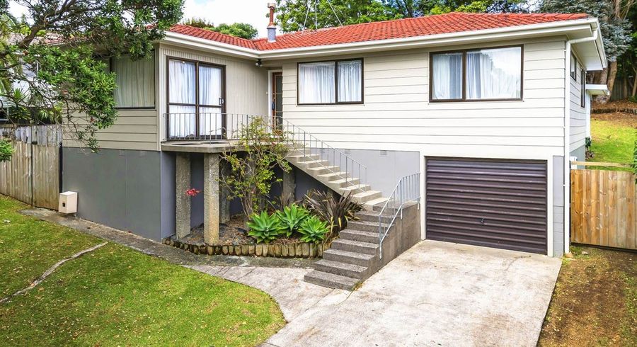  at 55 Oaktree Avenue, Browns Bay, Auckland
