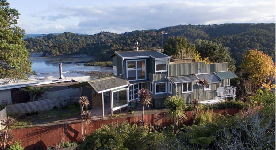  at 741 South Titirangi Road, Titirangi, Waitakere City, Auckland