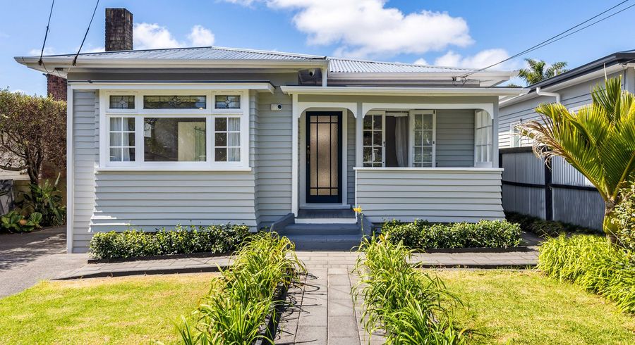  at 13 Seacombe Road, Point Chevalier, Auckland