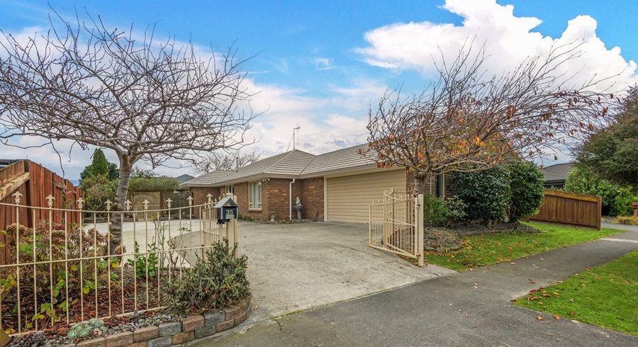  at 35 Boston Parade, Kelvin Grove, Palmerston North, Manawatu / Whanganui