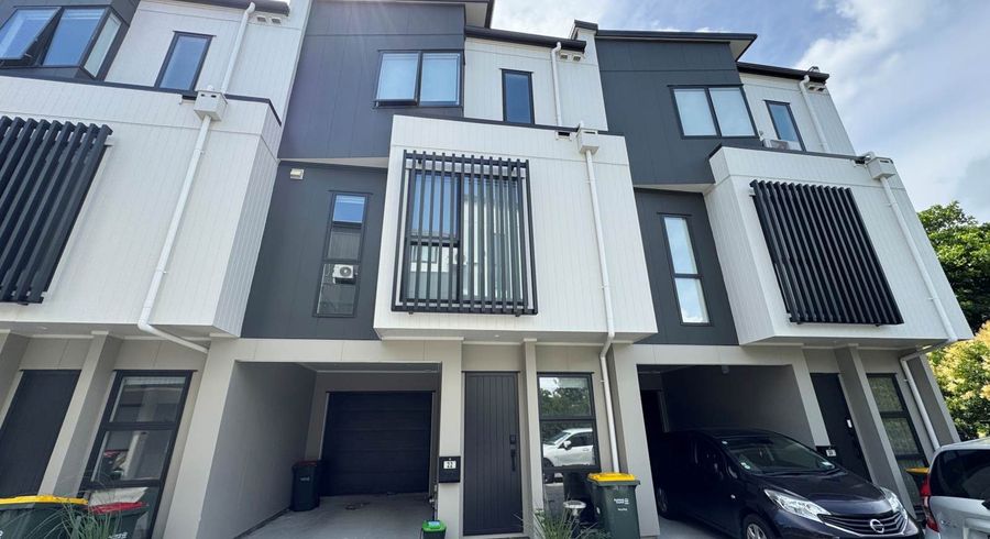  at 22 Mina Way, Browns Bay, Auckland