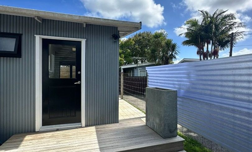  at 1/204  Beach Haven Road, Beach Haven, North Shore City, Auckland