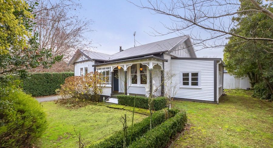  at 44 Victoria Street, Carterton