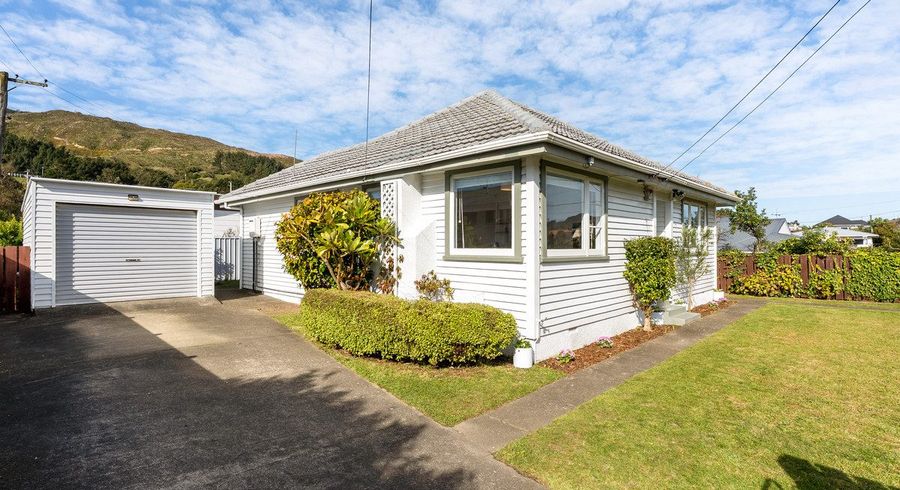  at 28 Coates Street, Tawa, Wellington