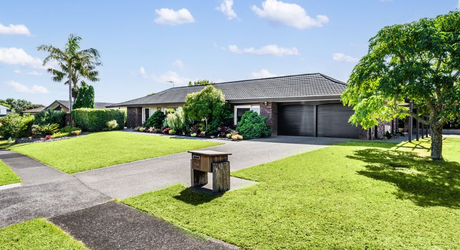  at 138 Bramley Drive, Farm Cove, Auckland