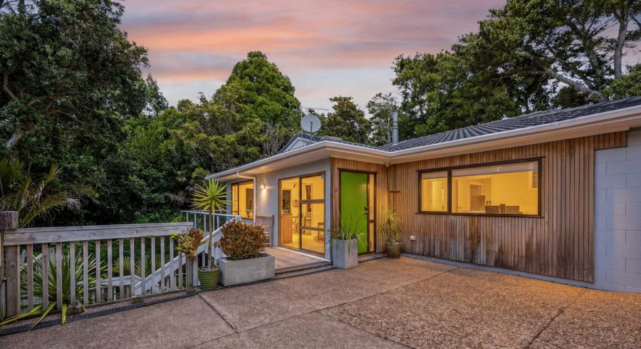  at 15a Nicholson Place, Hillcrest, North Shore City, Auckland