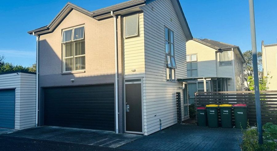 at 18 Windfola Parkway, Takanini, Papakura, Auckland