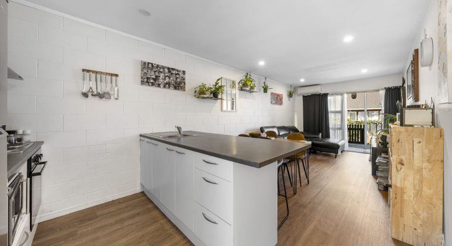  at 5/25A Vine Street, Mangere East, Manukau City, Auckland