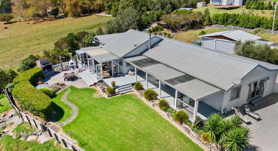  at 1/956 Oneriri Road, Kaiwaka