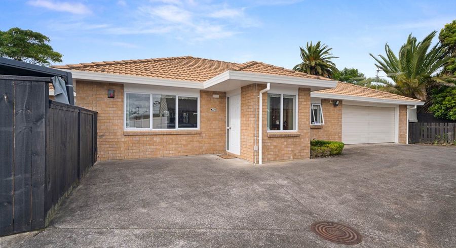  at 325A Royal Road, Massey, Waitakere City, Auckland