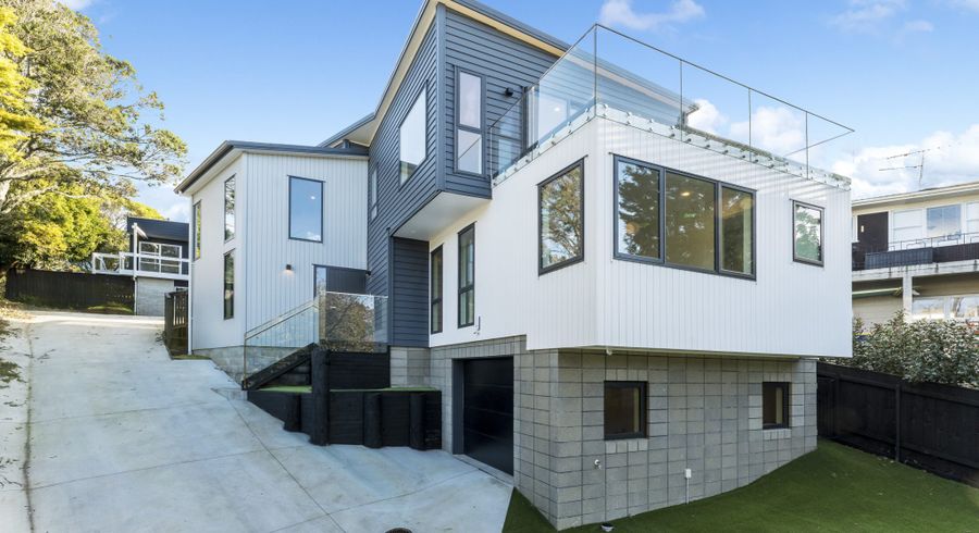 at 608A Beach Road, Rothesay Bay, North Shore City, Auckland