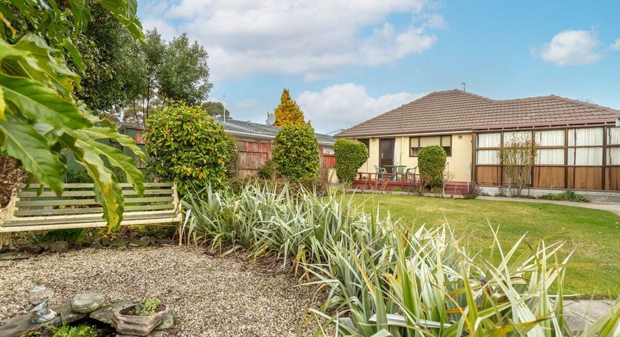  at 6 Kyeburn Place, Avonhead, Christchurch