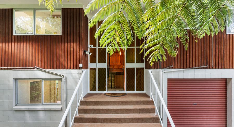  at 24 Noeleen Street, Glenfield, North Shore City, Auckland
