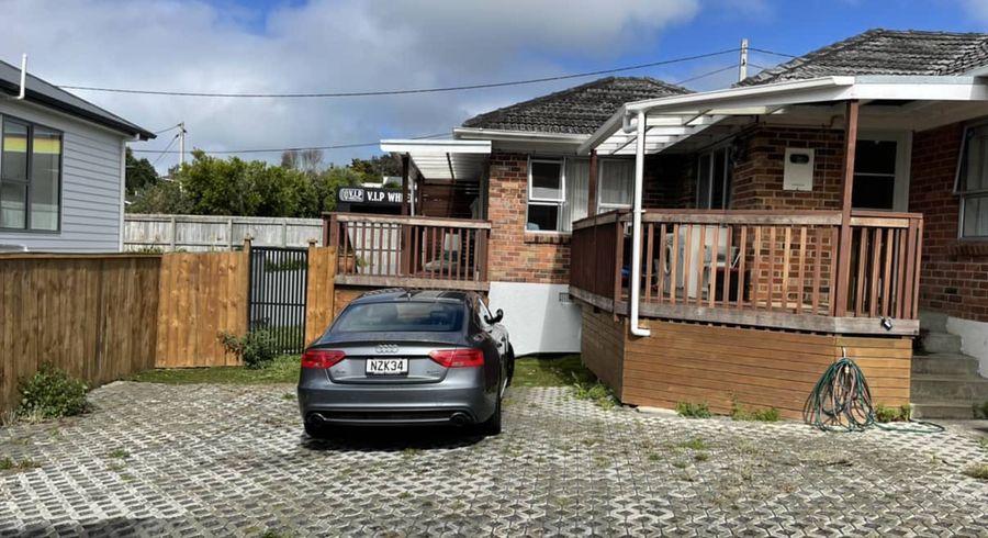  at 247 Glenfield Road, Hillcrest, Auckland
