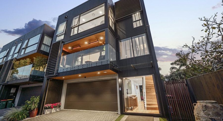  at 5E Pierce Road, Milford, Auckland