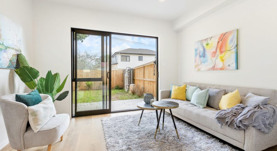  at 11/54 Swanson Road, Henderson, Waitakere City, Auckland