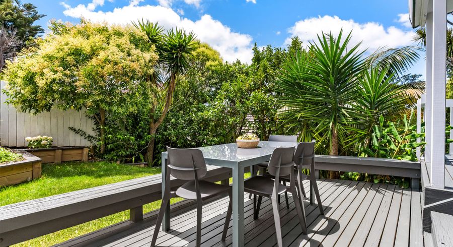  at 2/143 Rangatira Road, Beach Haven, North Shore City, Auckland