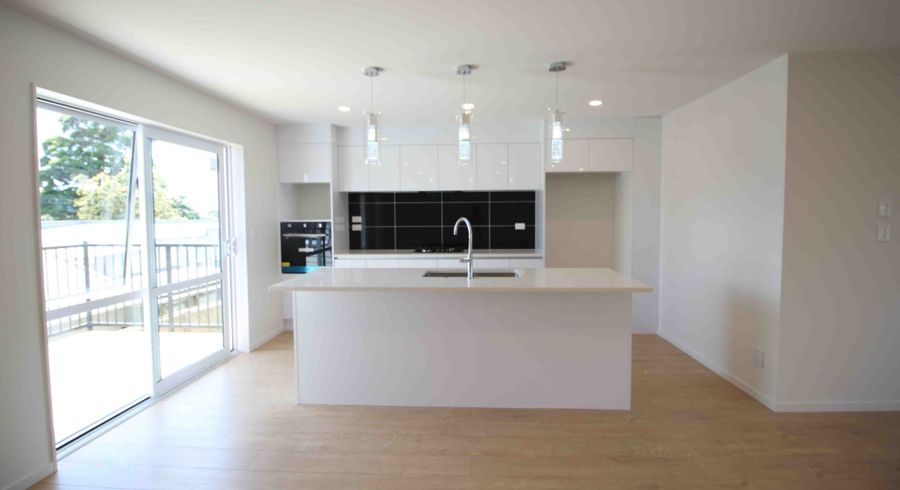  at 9D Waddell Ave, Point England, Auckland City, Auckland