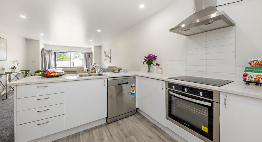  at 4/202 Massey Road, Māngere East, Auckland