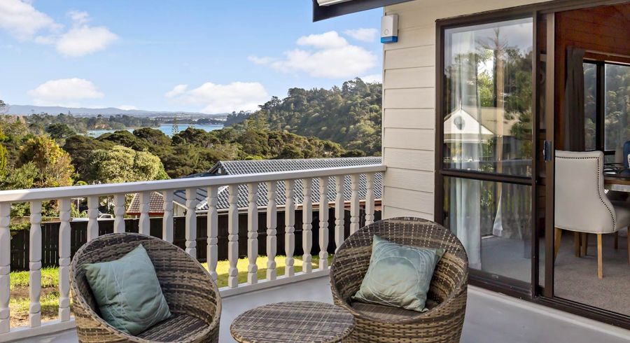  at 1 Thistledew Place, Bayview, Auckland