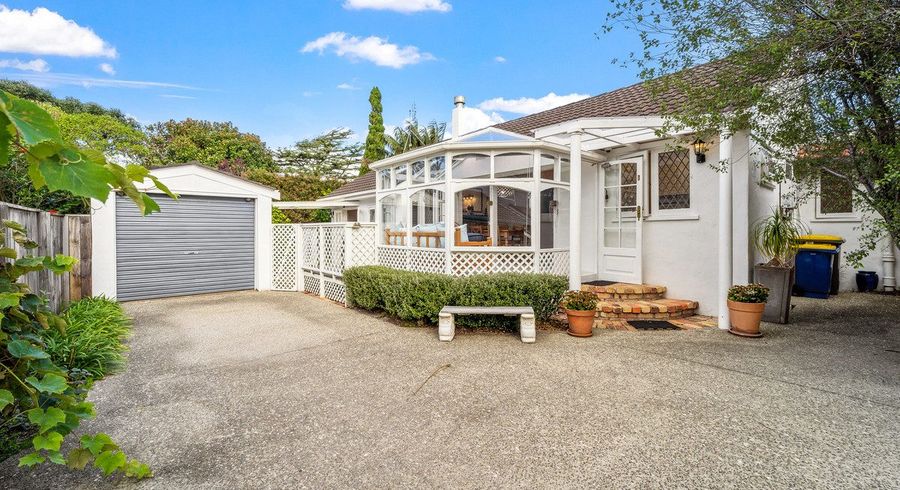  at 2/23 Cecil Road, Milford, Auckland