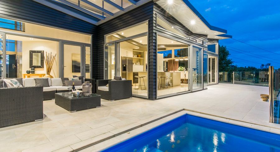  at 10 Cape Horn Road, Mount Roskill, Auckland