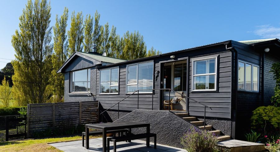  at 6 Allans Beach Road, Portobello, Dunedin