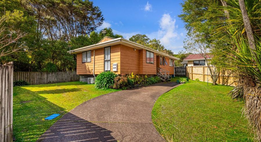  at 1/64 Meadowvale Rise, Titirangi, Auckland