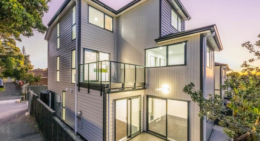  at A-E/31 Waddell Ave, Point England, Auckland City, Auckland