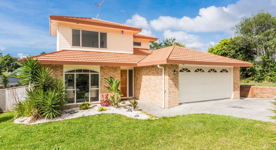  at 32 Milan Drive, Glen Eden, Auckland