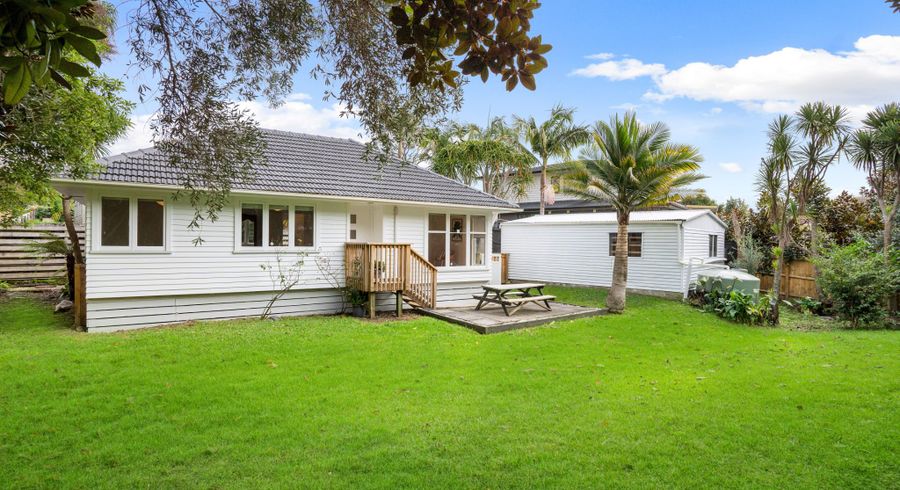  at 1 Glenford Lane, Te Atatu Peninsula, Waitakere City, Auckland