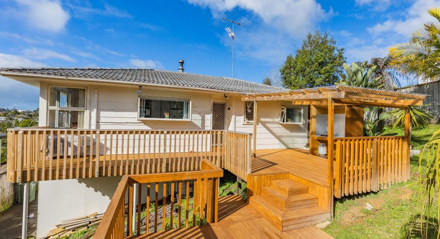  at 8 Juniper Road, Sunnynook, North Shore City, Auckland