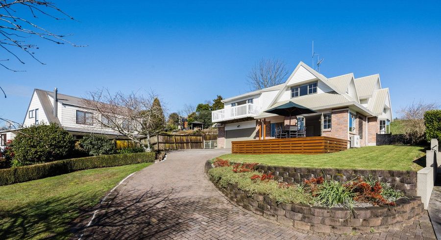  at 15 Marlowe Drive, Leamington, Cambridge