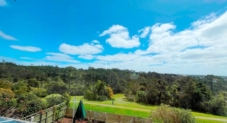  at 3/90 Aberdeen Road, Campbells Bay, North Shore City, Auckland