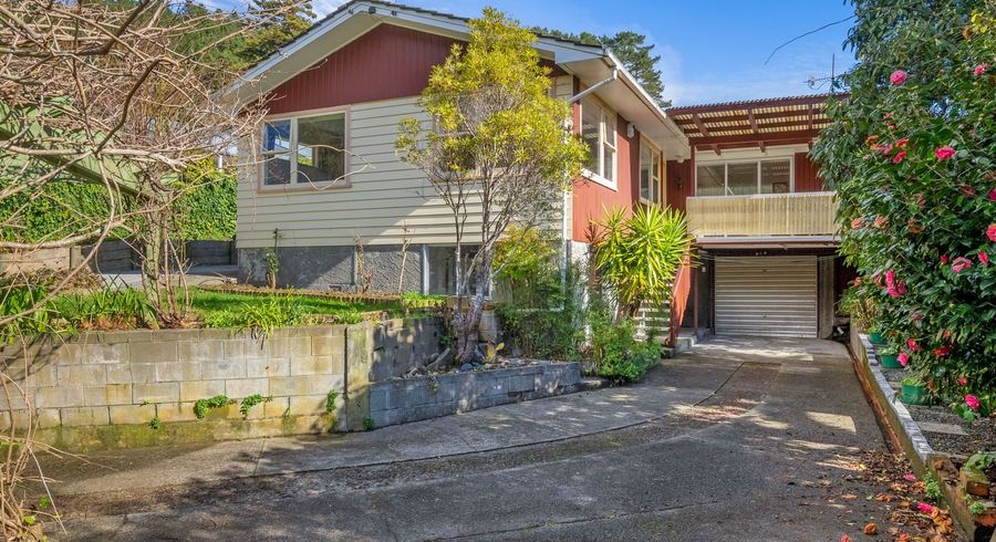  at 18 Forest Road, Pinehaven, Upper Hutt