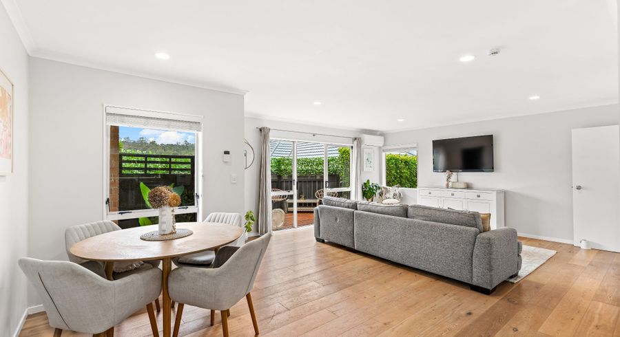  at 2/8 Crewe Close, Albany, North Shore City, Auckland