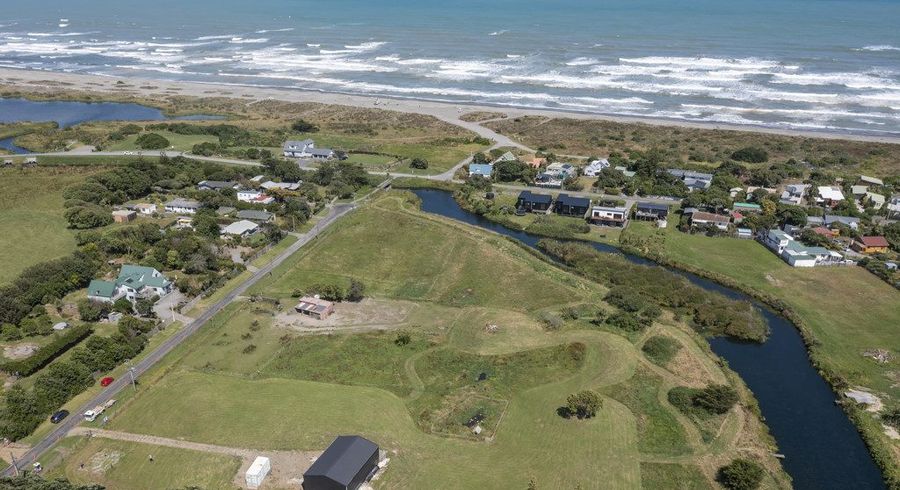  at 12 Atkinson Avenue, Ōtaki Beach, Ōtaki