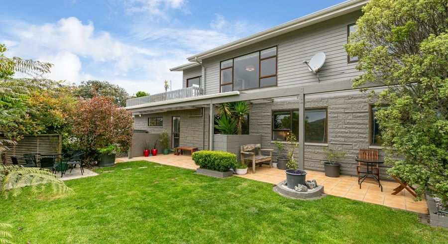  at 30 Woodman Drive, Tawa, Wellington