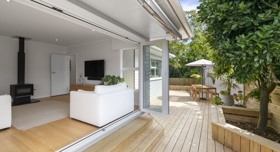  at 2/0 Wolsley Avenue, Milford, Auckland